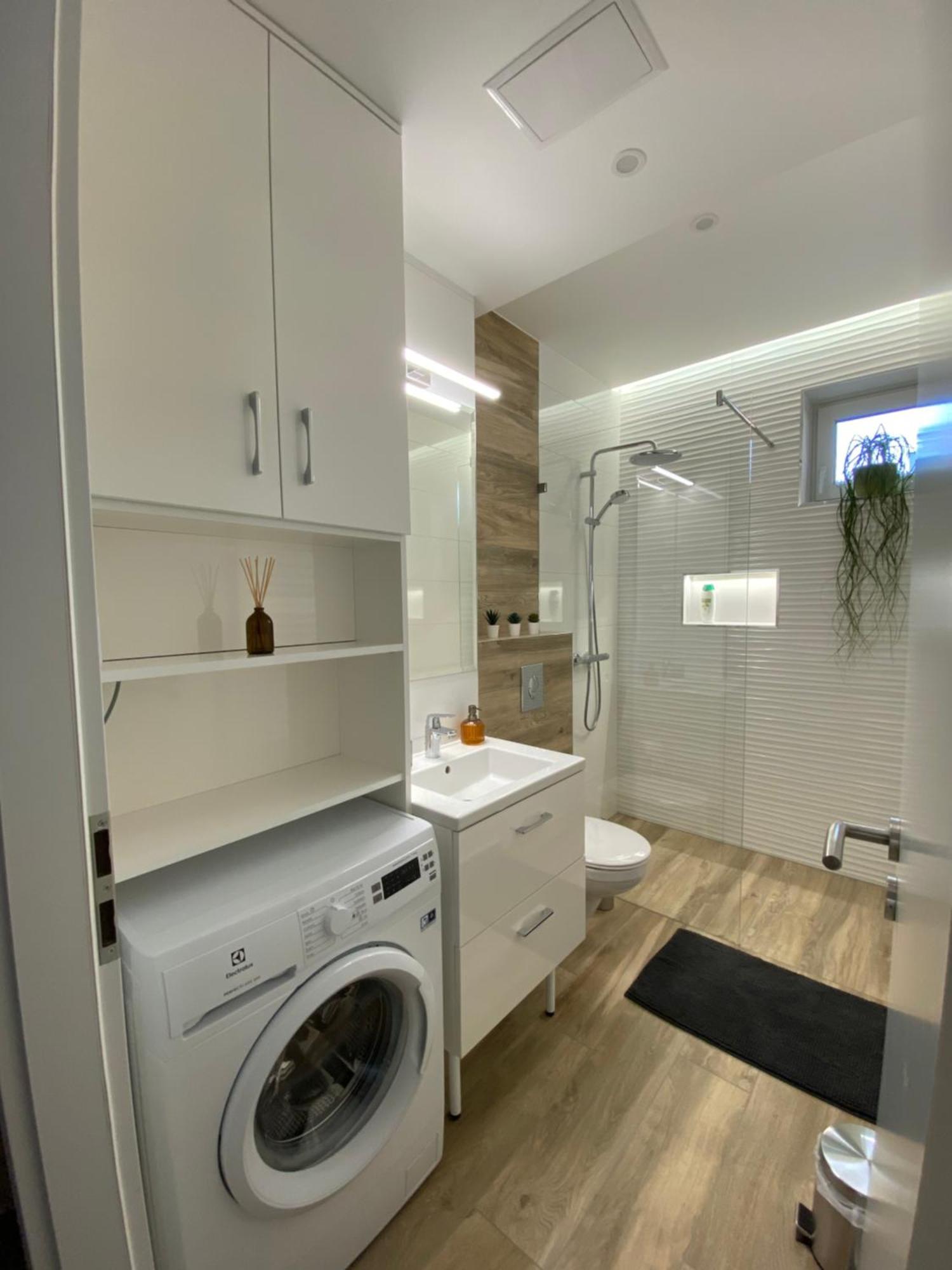 T27 Apartments Free Parking Ingyenes Zart Parkolo Gyor Exterior photo